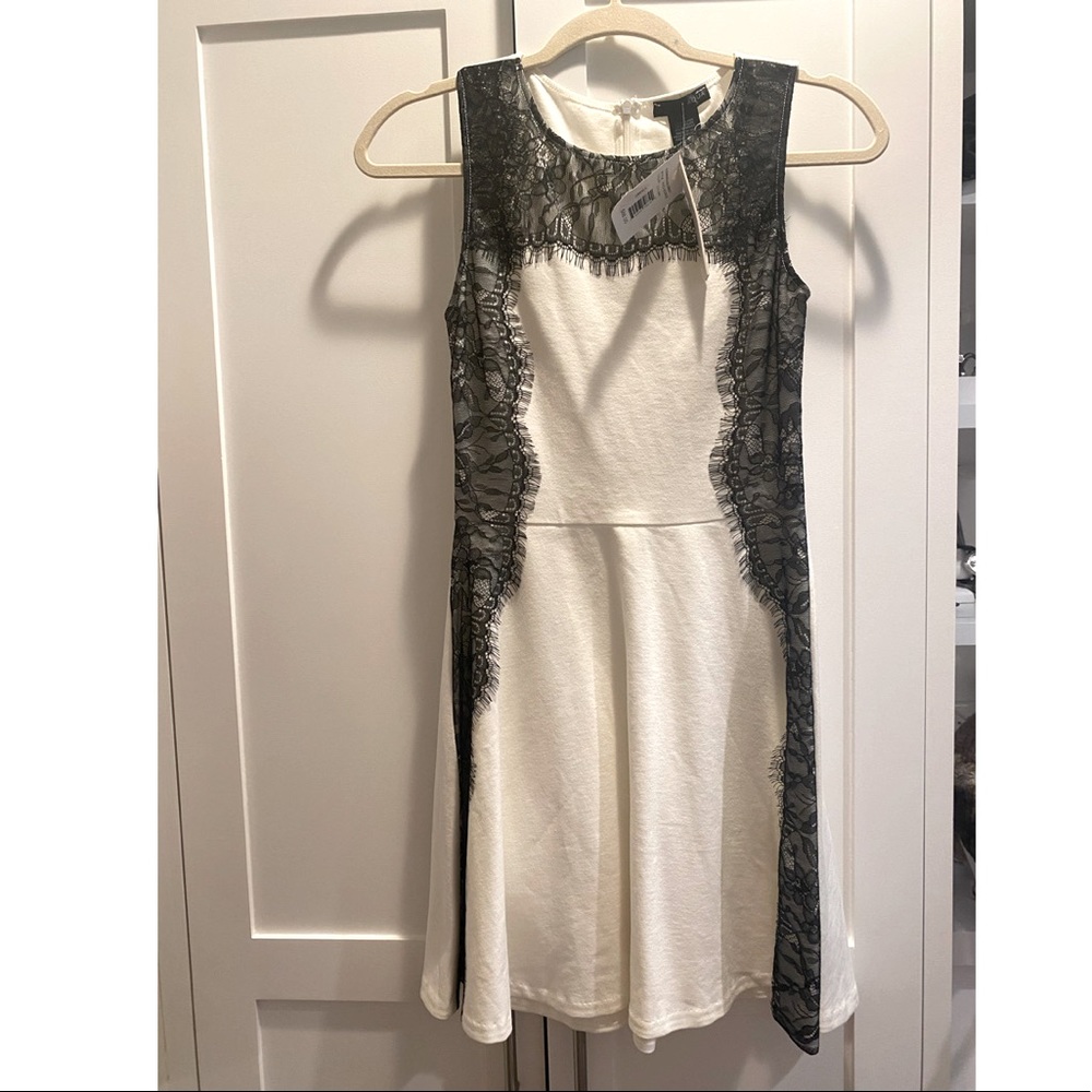 Bloomingdales Aqua White with Black lace trim  dress Size S